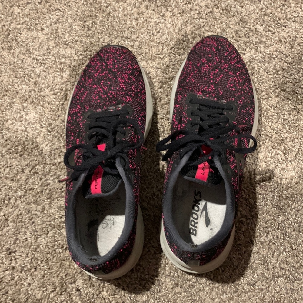 Brooks size 9 great condition